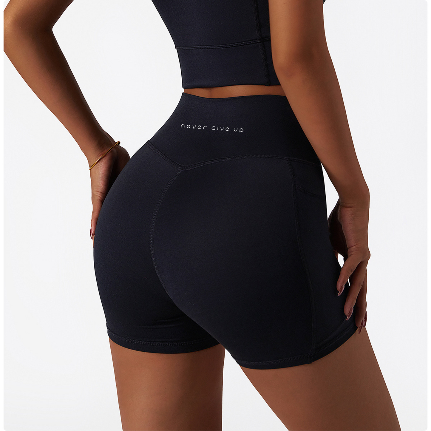 Seamless Yoga Shorts With Pockets