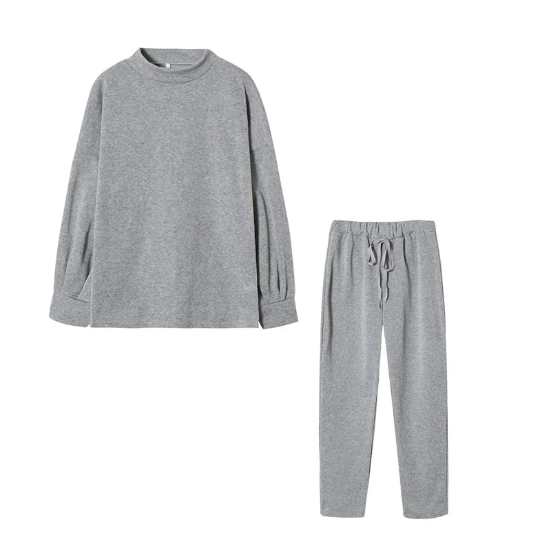 Chic casual #sweatshirts #sweatpants #leisurewear #loungewear